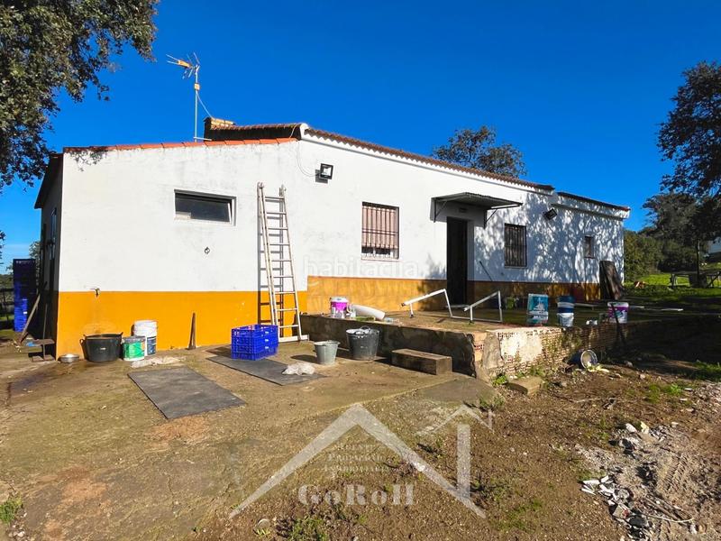 Foto 4e54a2bc-7175-4b16-b463-b551ac6a17b7. Finca rústica parcela rústica con vivienda, instalaciones ganaderas y licencia zoológica en Castilblanco de los Arroyos