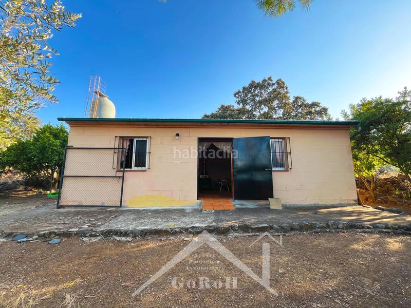 Foto d959acde-37b6-4fc6-841a-72c53395f419. House in Castilblanco de los Arroyos