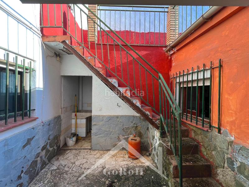 Foto 1548d1e2-0a6c-4e02-9d71-d349a5890767. Semi detached house in Castilblanco de los Arroyos