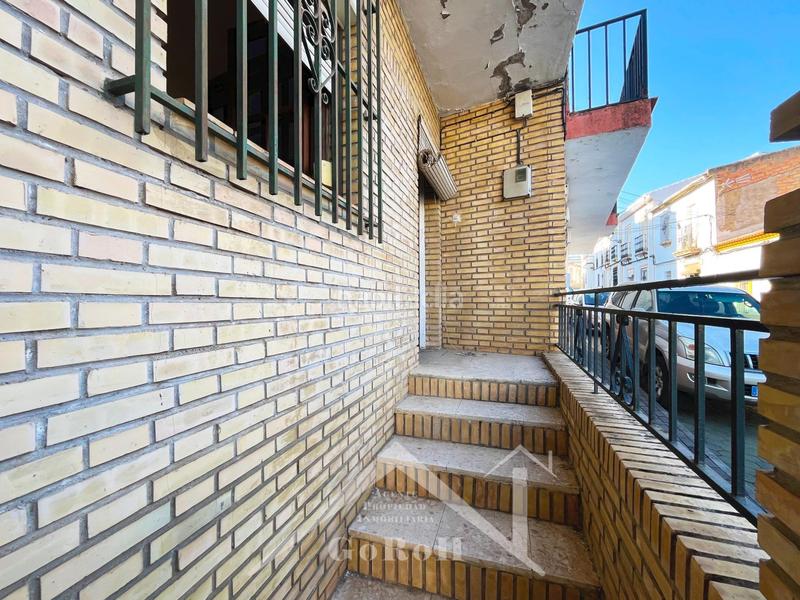 Foto f86eea70-9af9-49d8-ad13-87f6e35f3139. Semi detached house in Castilblanco de los Arroyos