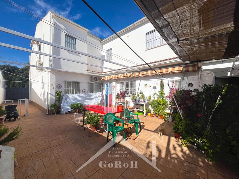 Foto fd379167-c0be-40b8-b701-8c5fb93afa1c. Casa amb aparcament a Castilblanco de los Arroyos