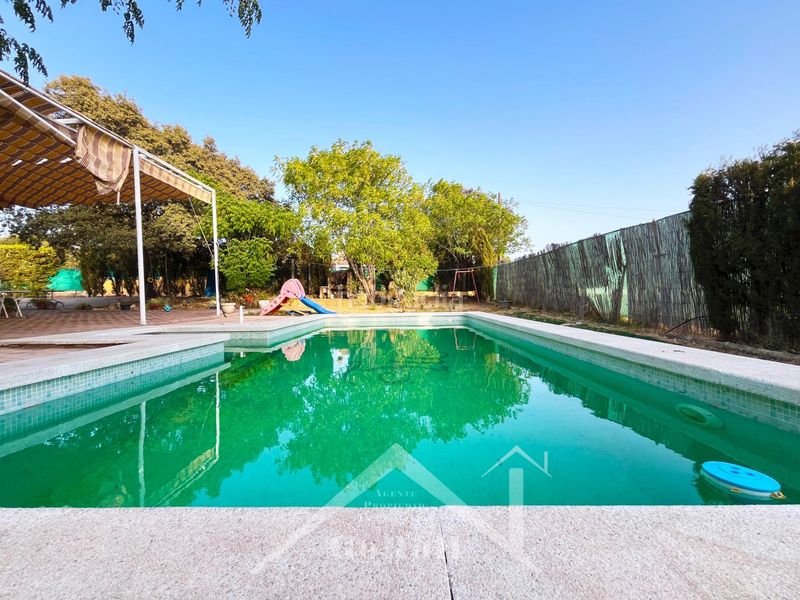 Foto e1b14c01-3b00-4d3e-8408-7eca8ca79743. Xalet amb aparcament piscina a Castilblanco de los Arroyos