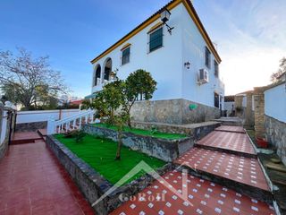 Chalet in Colina la 1059. Extraordinary villa in la colina residential estate  castilblanc