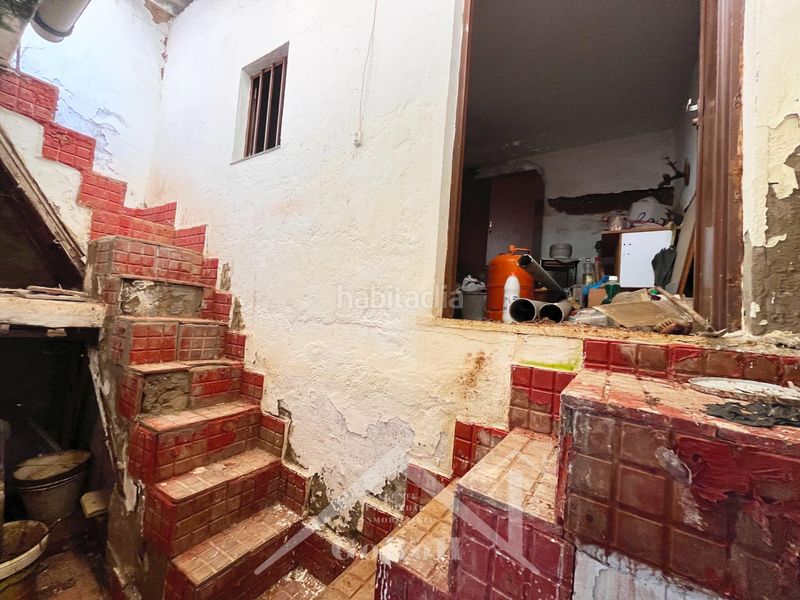 Foto 5078c29d-1e8b-48a6-bd80-dd3ba7baa3dc. Casa adossada a Constantina