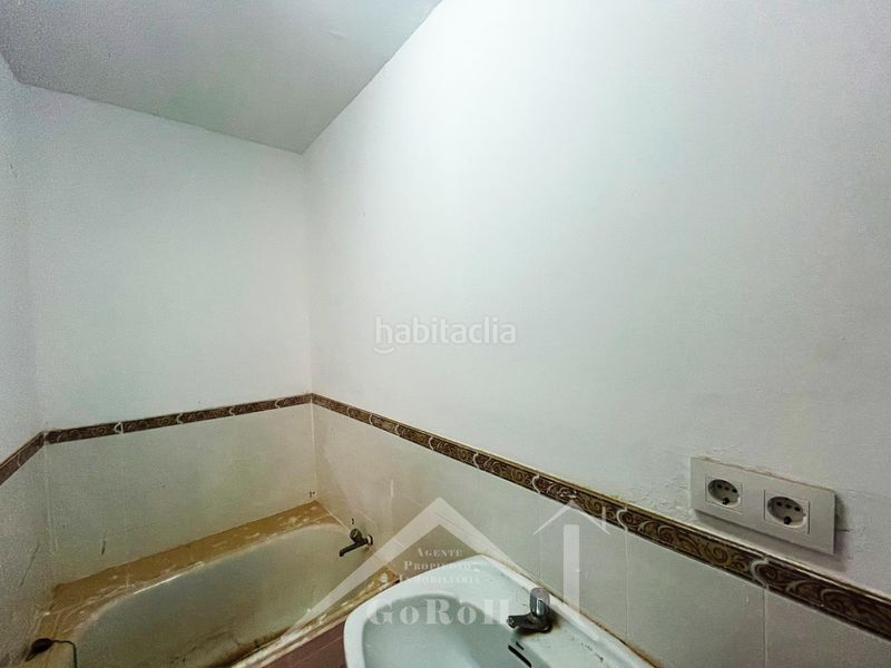 Foto 64a63ca4-b8d5-44a0-8ea3-b4ccfe954a20. Casa adossada a Constantina
