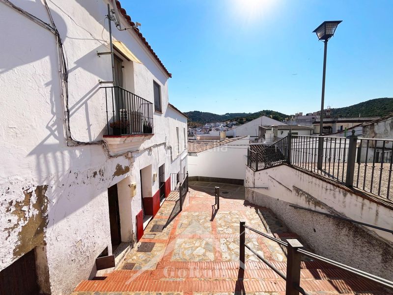 Foto 677049a2-6d85-4a43-9550-581653479a57. Casa adossada a Constantina