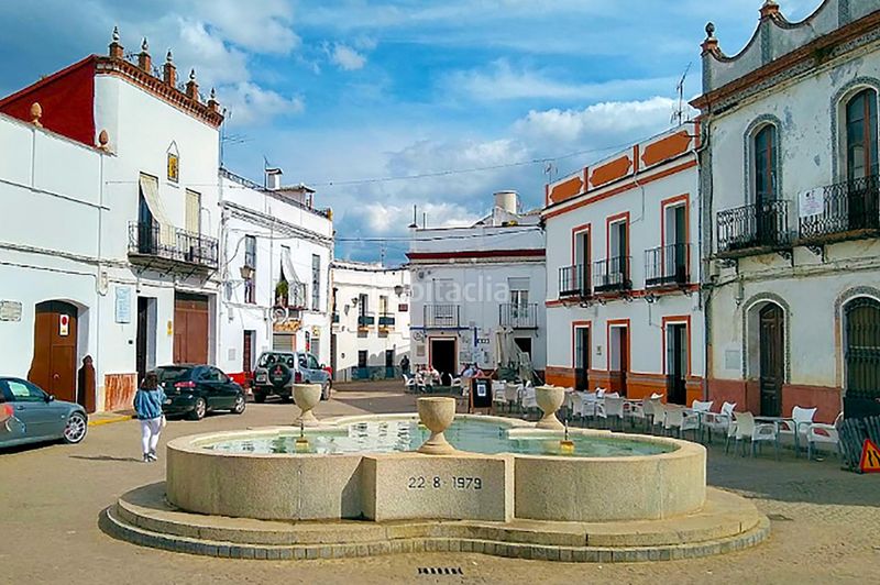 Foto eb939d23-af92-45a4-ae37-0a993344b29c. Casa adossada a Constantina