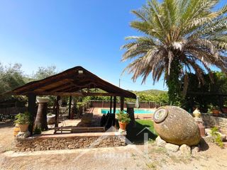 Chalet en Cazalla de la Sierra. Extraordinario complejo rural en un entorno privilegiado del par