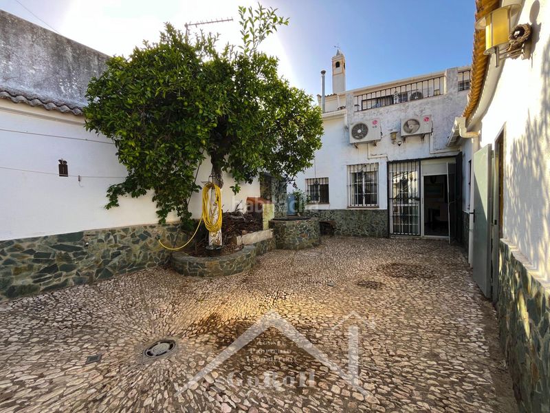 Foto cb40f933-6b0c-48d6-89e8-35da75a36159. Casa a schiera con riscaldamento parcheggio in Almadén de la Plata