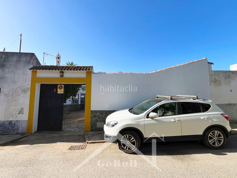 Foto f277b689-f806-4c33-bf60-ce2cd2a57481. Casa a schiera con riscaldamento parcheggio in Almadén de la Plata