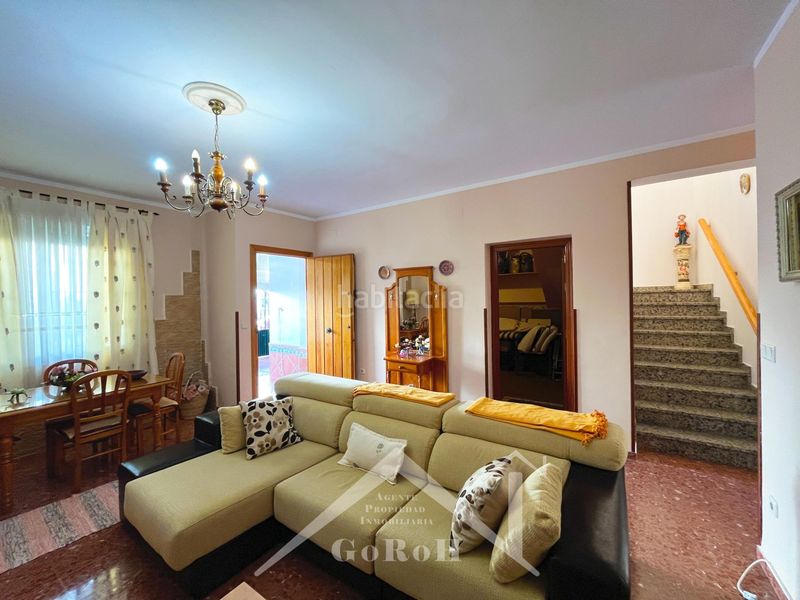 Foto c4f2d6e3-c92e-48a6-af6f-cf1260c1a26f. Casa adossada amb aparcament a Castilblanco de los Arroyos