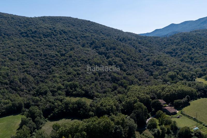Foto b6acf956-7f47-4729-8cb2-158d9aa61faa. Masia amb piscina a Mieres