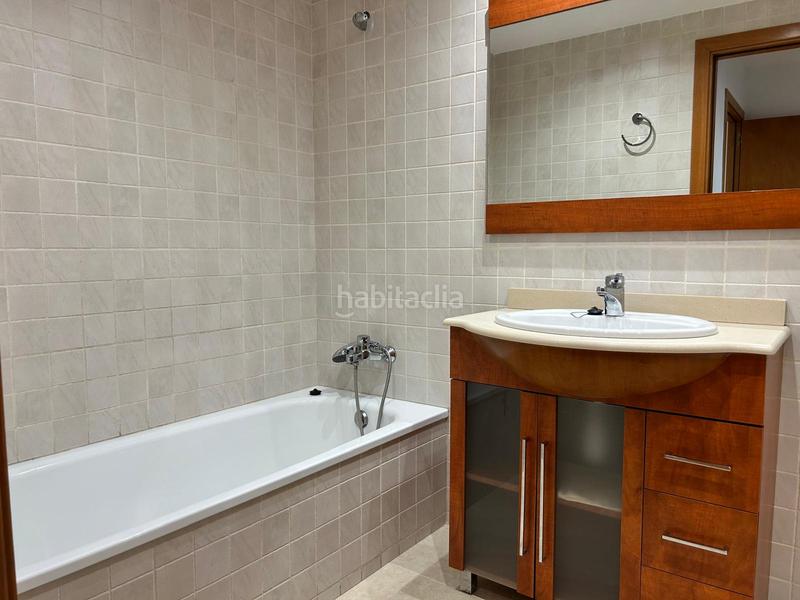 Foto 1e9e8b5f-0640-4619-8de4-6d740d750c13. Apartament amb aparcament piscina a Barri dels Escriptors Salt