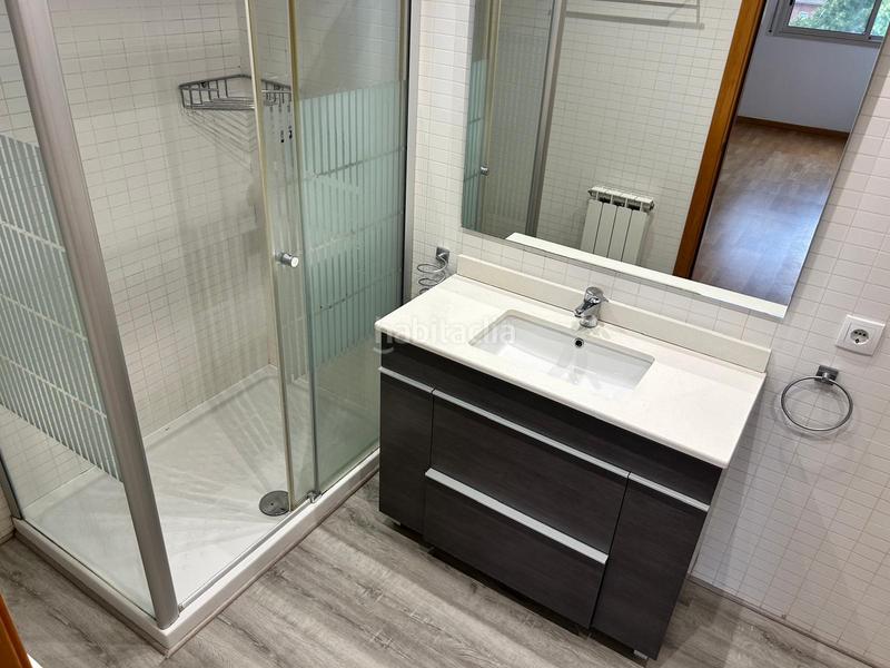 Foto 5e10e342-454e-4241-8068-743cb8e6f62a. Apartament amb aparcament piscina a Barri dels Escriptors Salt