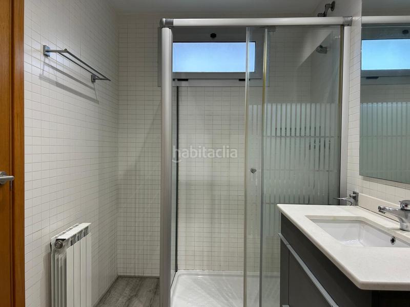 Foto 7da0e42c-dde8-4d77-bfeb-032dcfedbe23. Apartament amb aparcament piscina a Barri dels Escriptors Salt