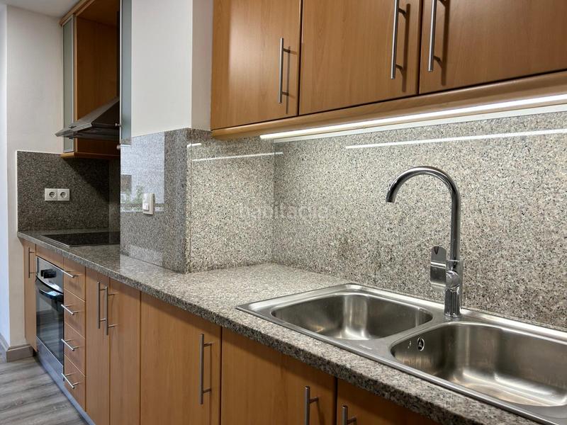 Foto b27251de-0fe8-42ed-8f36-04622c5baf02. Apartament amb aparcament piscina a Barri dels Escriptors Salt