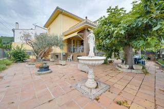 Masia  Carrer curt, 3. Ccurt