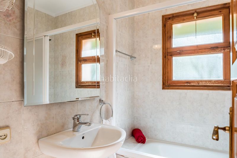 Foto b234fb09-aad6-4dc2-88de-76020aa34b66. Chalet avec parking piscine dans Cabanyes-Mas Ambrós-Mas Pallí Calonge