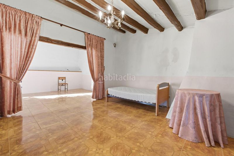 Foto d37f2f00-9998-4d17-8d36-0d4e5ba9eb52. Xalet amb aparcament piscina a Bàscara