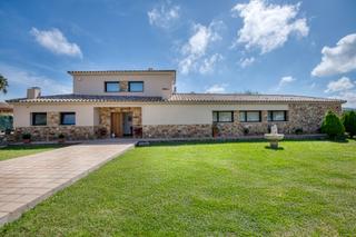 Xalet  Carrer de la grgola, 19. Una propiedad de alta gama, adaptada para cualquier edad o situa