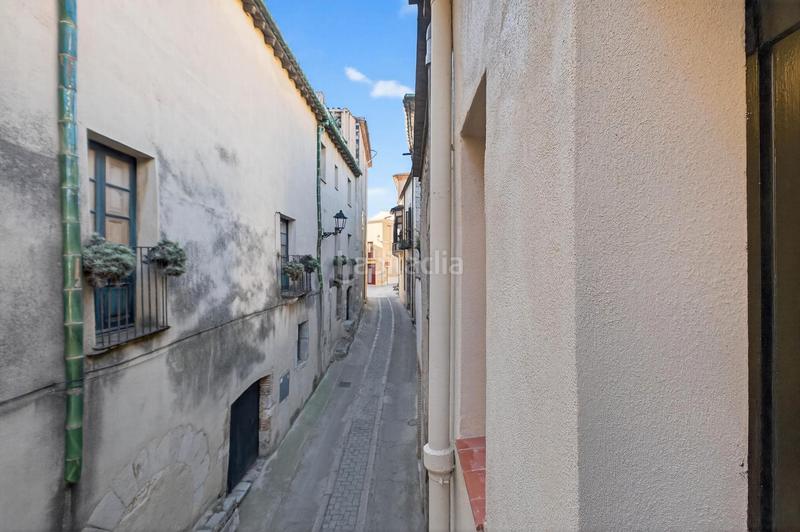 Foto 165707ce-912e-4b3b-919e-4819a8a455cc. Casa adossada a Peralada