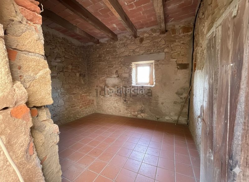 Foto 766400b6-ddb5-4975-bc61-3c14bd6f6978. Masia a Castell d´Aro