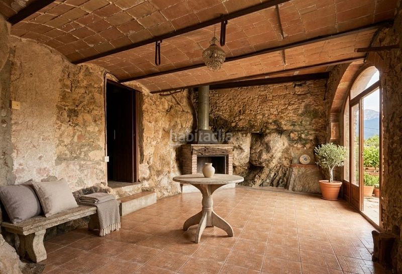 Foto d0c6a066-6052-4964-a3ff-90229f523f9d. Masia a Castell d´Aro