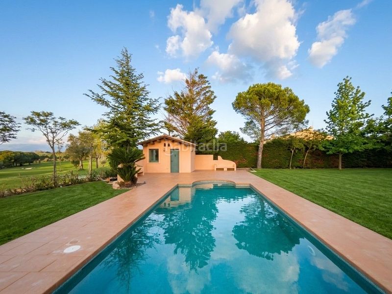 Foto d108823f-7a25-4f03-bad8-594755e1d70c. Location chalet avec parking piscine dans Peralada