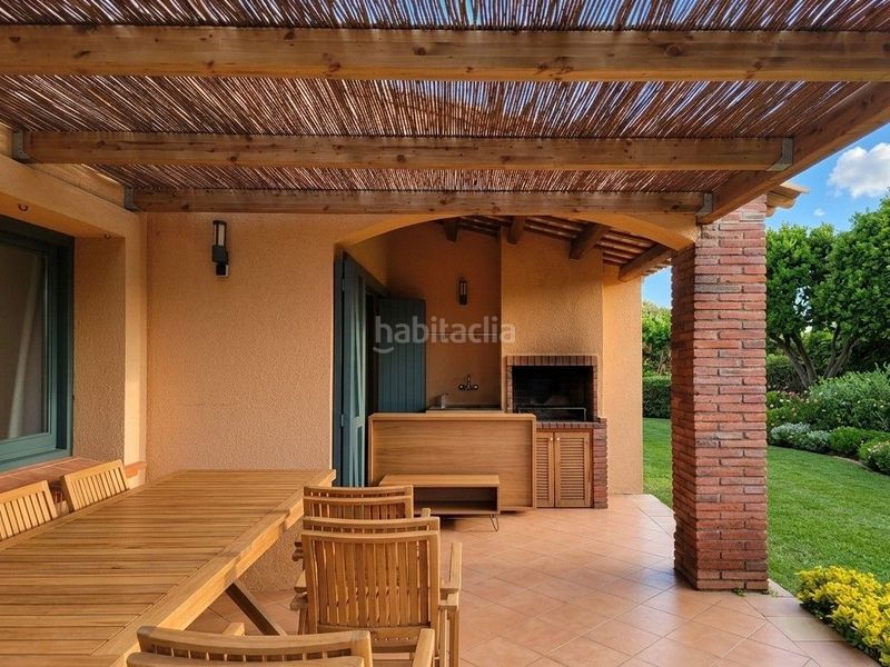 Foto ff7df483-1831-4cb3-a0e5-35330121f9a5. Location chalet avec parking piscine dans Peralada