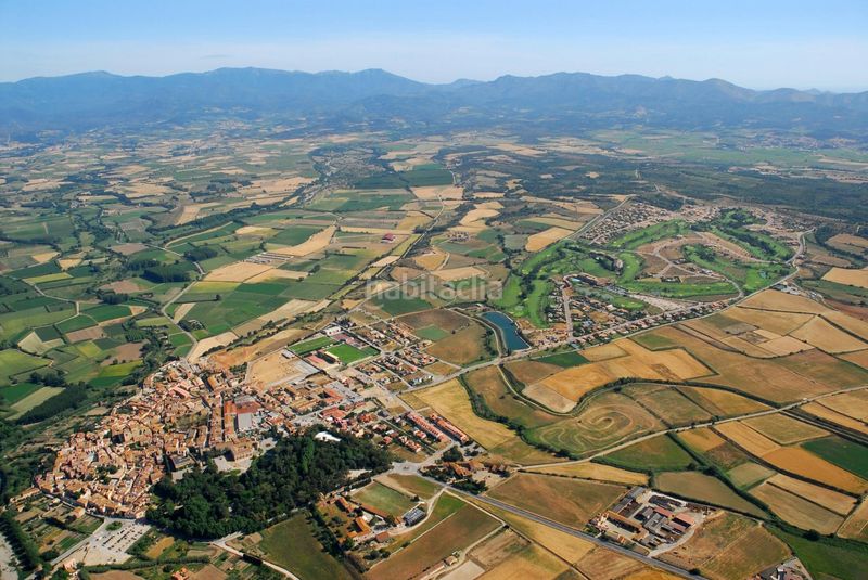 Foto 9b8be587-d507-4b37-be47-7e868b0b9c6b. Miete chalet mit parking pool in Peralada