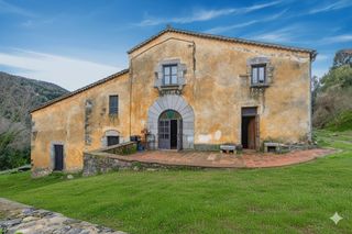 Chalet  1 carretera montnegre - can casas. Masia al montnegre