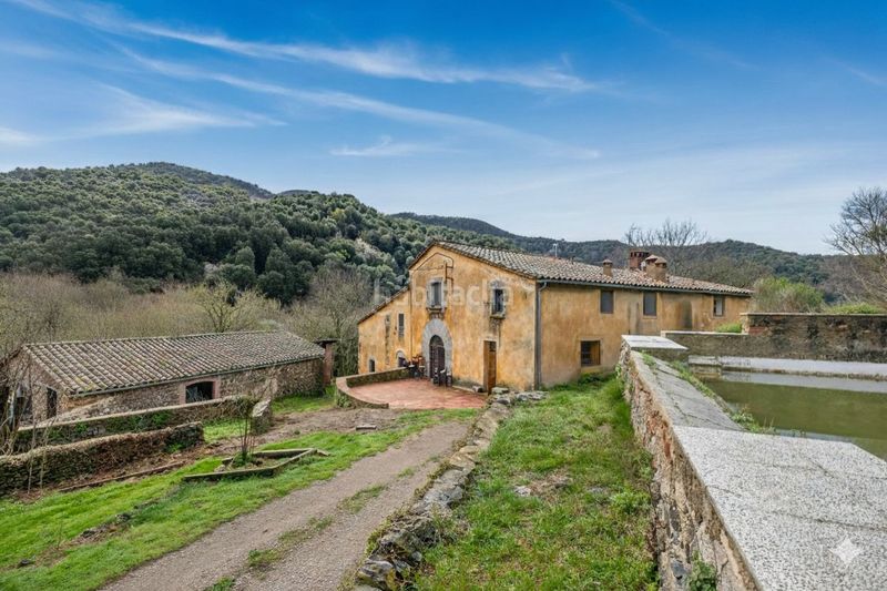 Foto 2f204015-f185-4a65-ae6f-33d40aa6811c. Xalet amb piscina a Sant Celoni