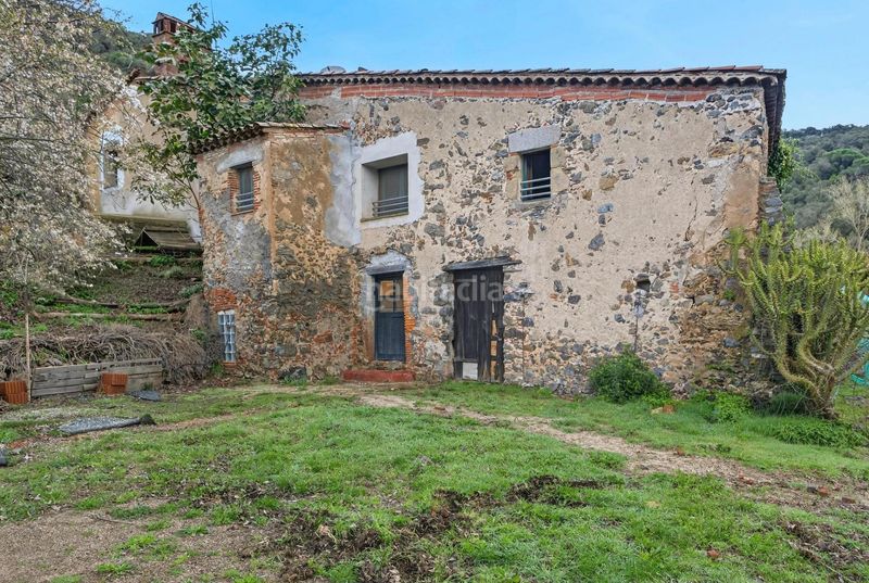 Foto 896f7d25-b557-42ef-98dd-4ca76207726d. Xalet amb piscina a Sant Celoni