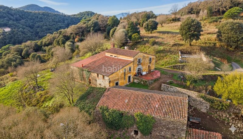 Foto f092f527-66d1-4dd5-a175-c12168f70132. Xalet amb piscina a Sant Celoni