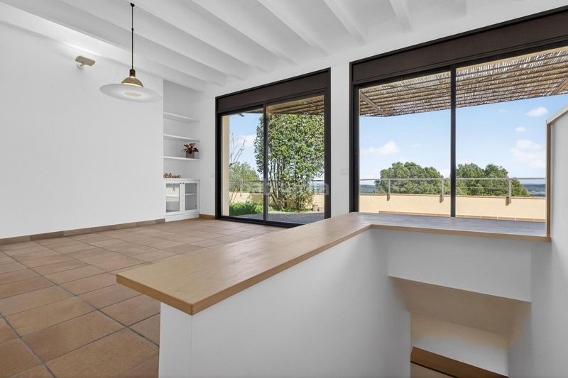 Foto 40677ae2-629d-4831-b21d-d21dfc2d2026. Xalet amb aparcament a Bàscara