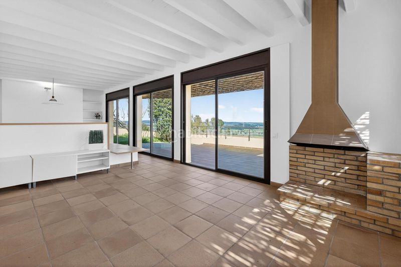 Foto 574a41cc-4692-4d0c-84bc-8ffd00aef383. Xalet amb aparcament a Bàscara