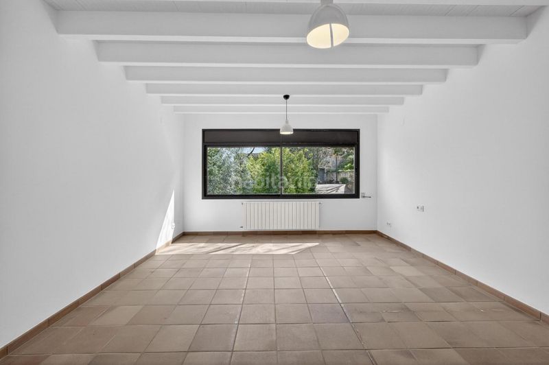 Foto d2d0272f-2039-4ed3-8cd8-204eab6b34ad. Xalet amb aparcament a Bàscara