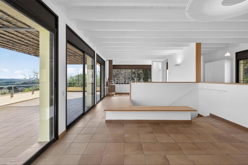 Foto d83b2c04-f3c7-4167-bda9-35d3260a721f. Xalet amb aparcament a Bàscara