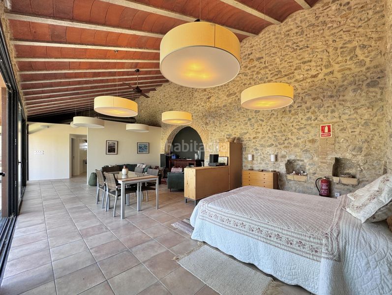 Foto c70e3a86-f98d-4417-a6ba-19e5e037abde. Casa aparellada amb calefacció a Terrades