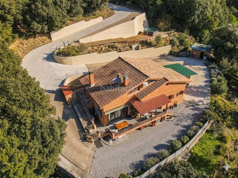 Foto c979d342-1793-4dd4-a029-555527cb8d64. Chalet in Sant Aniol de Finestres