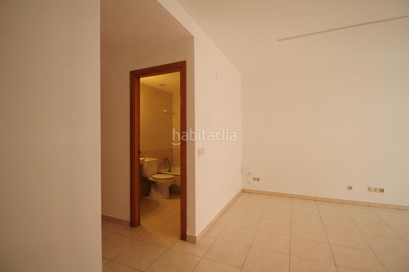 Foto 3d914394-47c2-4179-b35a-2902255c6f77. Apartament a Creu de la Mà Figueres