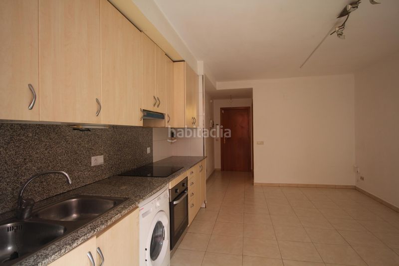 Foto 68147c5e-a7f1-43ad-8d76-8d63a0e87c50. Apartament a Creu de la Mà Figueres