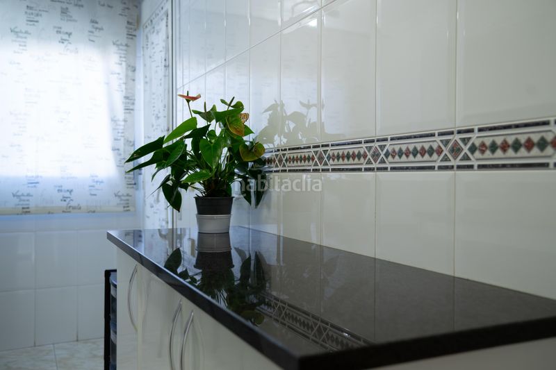 Foto 08d68366-0362-4c74-9be7-77435ba15fee. Apartamento piso en Centre Salt