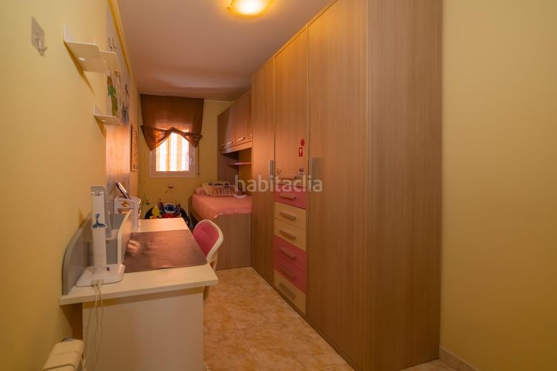 Foto 3b5fc398-2293-40d9-b1fd-c679f38f6cc7. Apartamento piso en Centre Salt