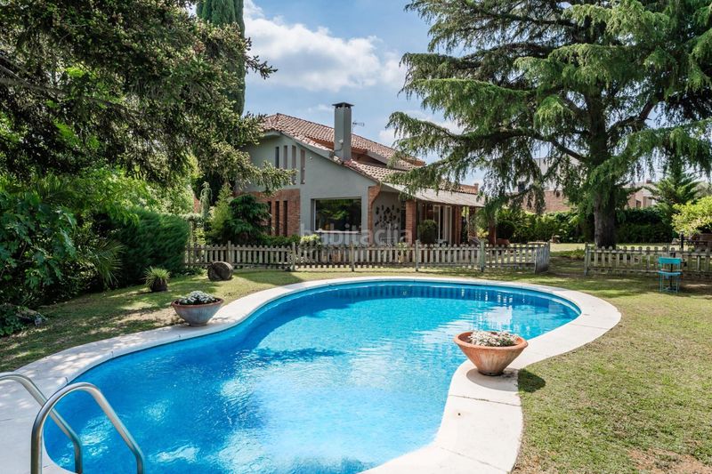 Foto d7aebf9a-c8c4-412a-9cc2-f9c98a21320a. Chalet con parcheggio piscina in Ametlla del Vallès (L´)