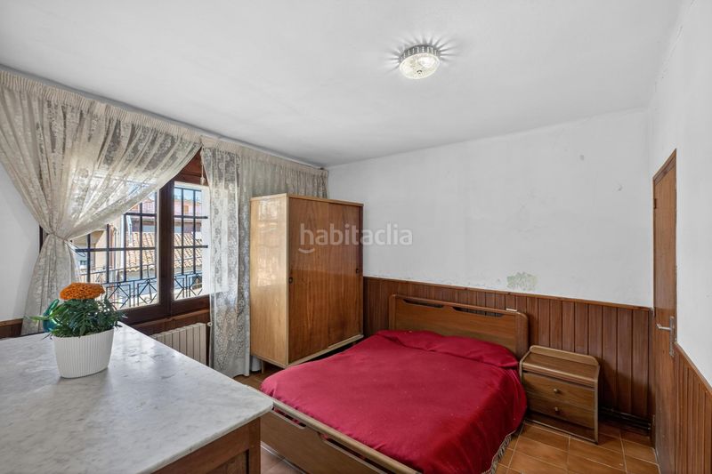 Foto c8ab0c29-86ee-4cd5-aa5d-c323c8566d60. Casa adossada a Arbúcies