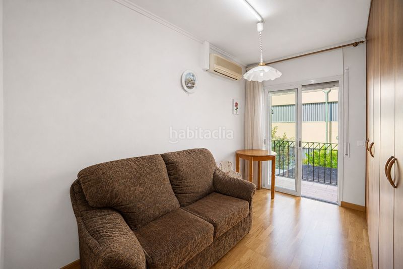 Foto 9a8e60c7-d20b-42a7-a1ef-51a891af931f. Casa adossada amb aparcament a Domeny Girona