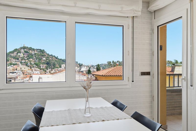 Foto 0246b361-a6d8-4f92-a211-4d8720841832. Chalet avec parking dans Centre Blanes