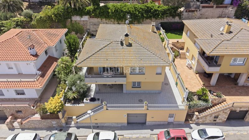 Foto 8d186dd8-0be5-48dd-bd46-42715f1e70d0. Chalet avec parking dans Centre Blanes