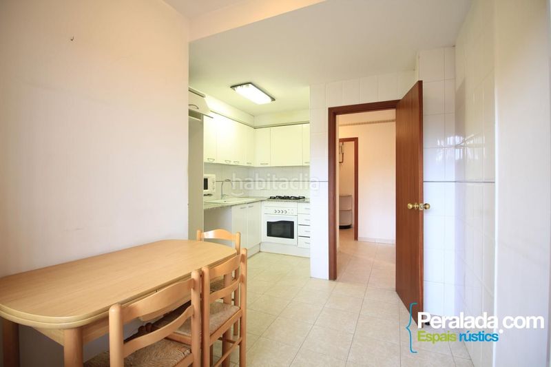 Foto 40b476cd-a194-4541-b82b-4f1b62b04537. Apartament a Banyoles